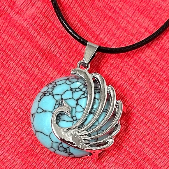 Jewelry - Peacock Blue Howlite stone Pendant Necklace